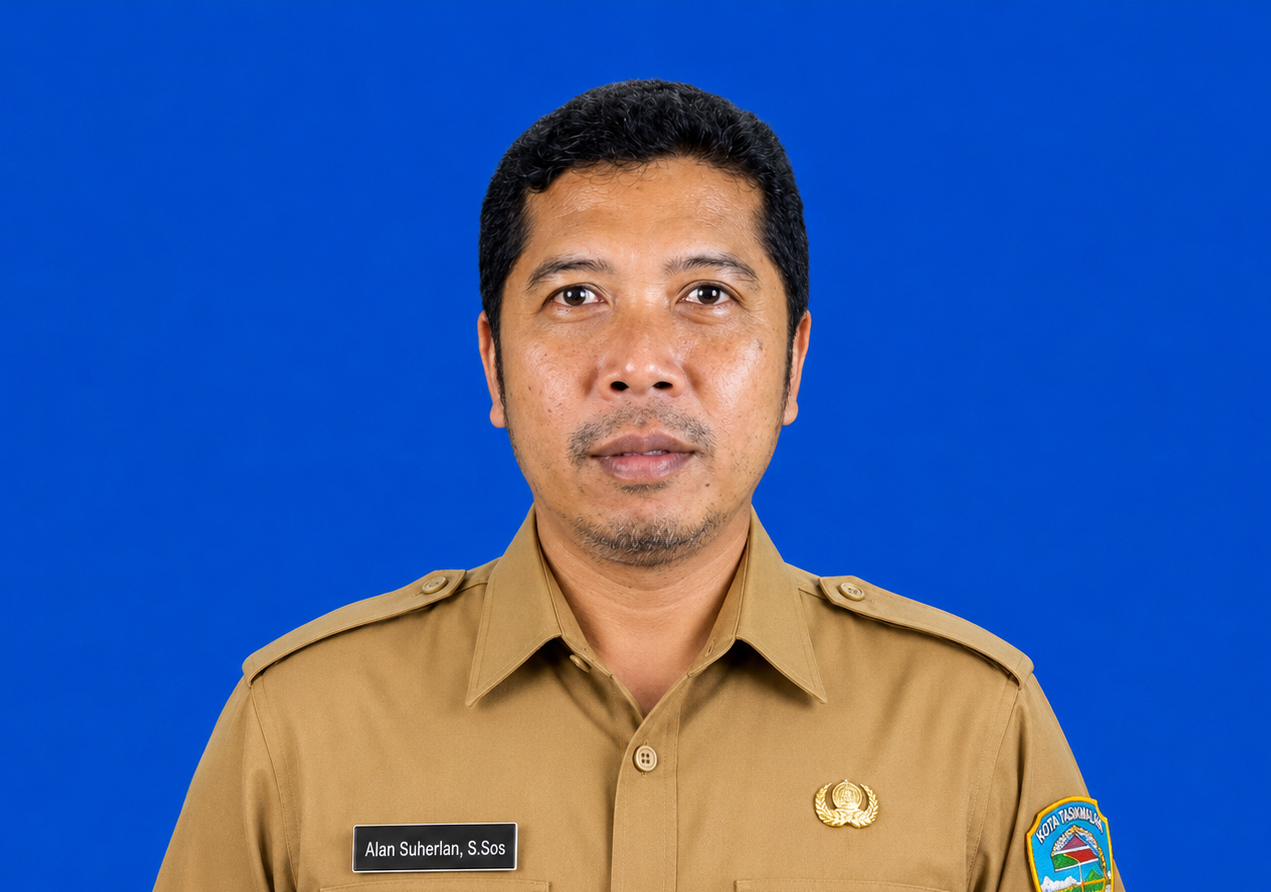 Foto PLT. Lurah Karsamenak